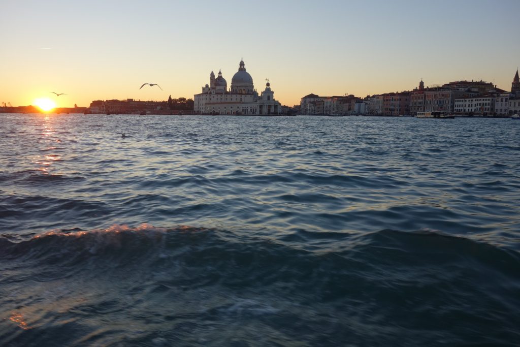 Un tas d'îlots humides et puants, voilà une description qui sied à Venise